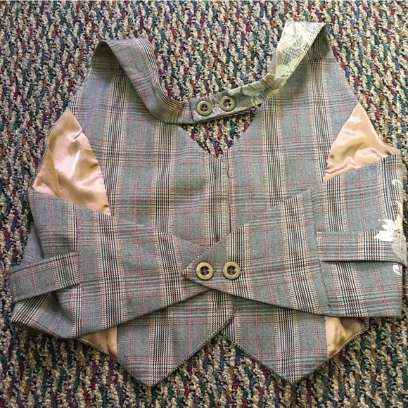 Halter Vest - Picture 3 of 7